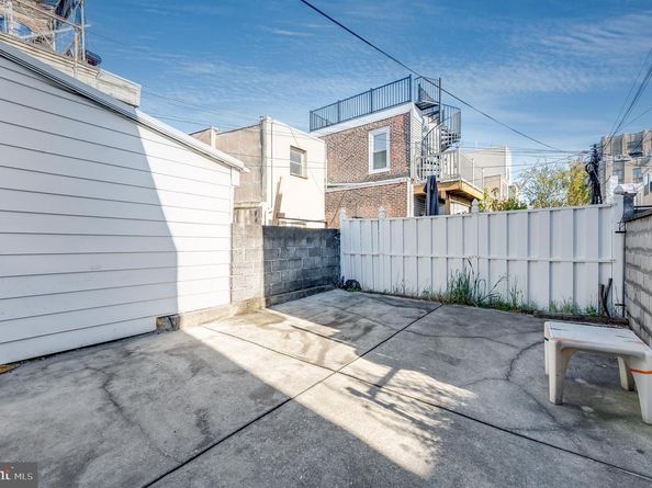 1907 S 10TH Street, Philadelphia PA 19148