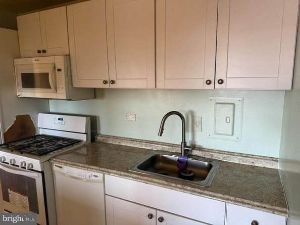 5340 Holmes Run Parkway 1215, Alexandria VA 22304