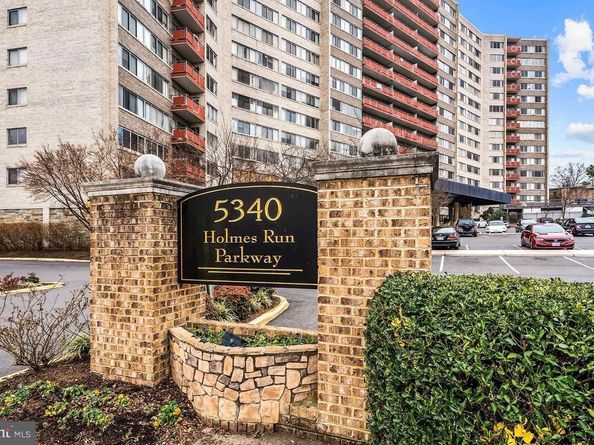 5340 Holmes Run Parkway 1215, Alexandria VA 22304