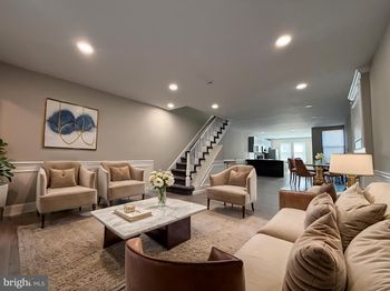 1628 E Washington Lane