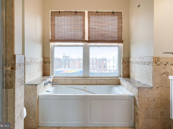 1112 S Alder Street, Philadelphia PA 19147