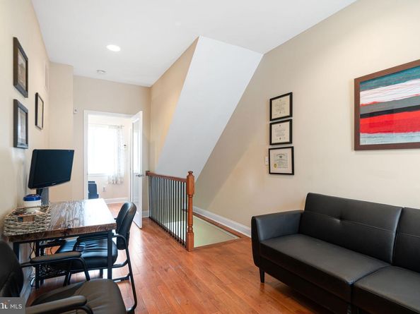 1112 S Alder Street, Philadelphia PA 19147