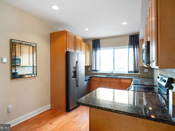 1112 S Alder Street, Philadelphia PA 19147