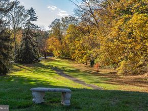 62 Parkridge Drive, Bryn Mawr PA 19010