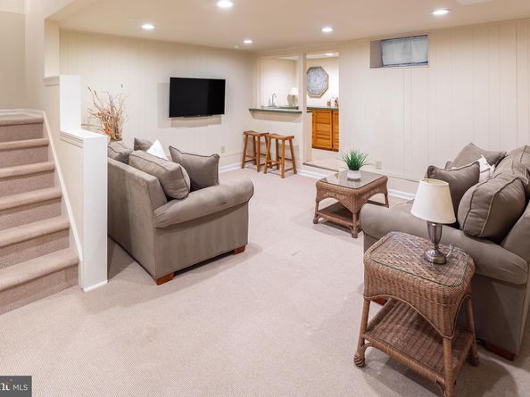 62 Parkridge Drive, Bryn Mawr PA 19010