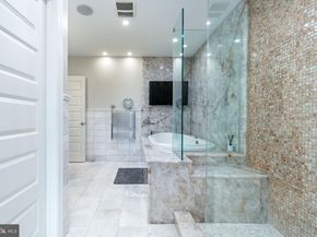 939 New Market Street, Philadelphia PA 19123