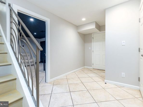 939 New Market Street, Philadelphia PA 19123