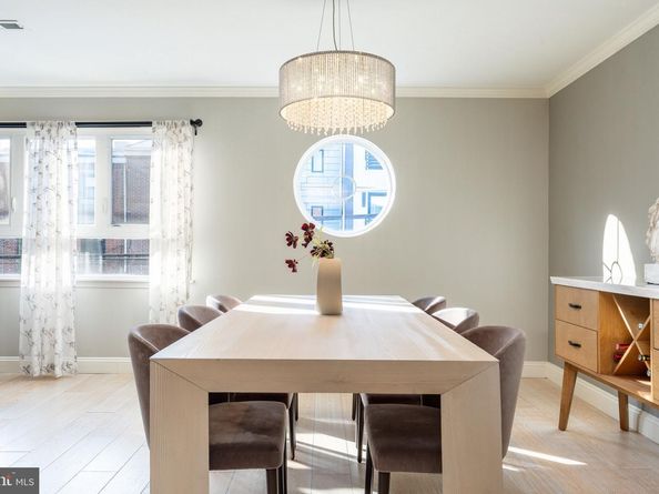 939 New Market Street, Philadelphia PA 19123