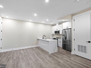 824 18TH Street NE 304, Washington DC 20002