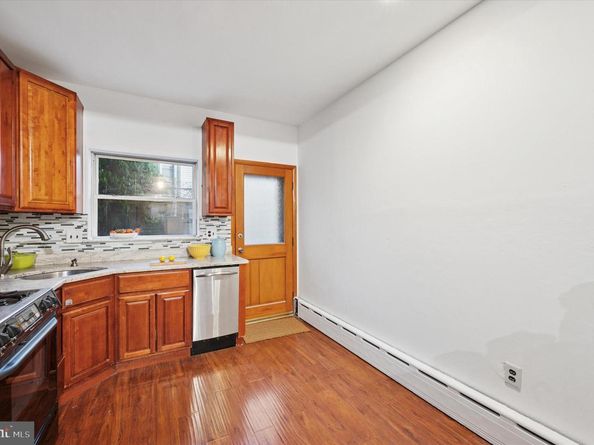 938 Daly Street, Philadelphia PA 19148