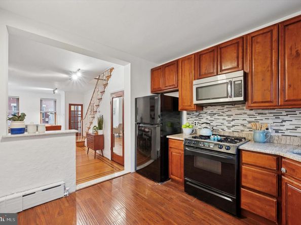 938 Daly Street, Philadelphia PA 19148