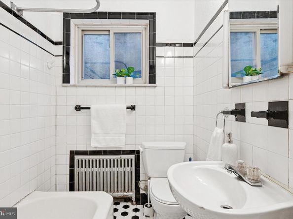 938 Daly Street, Philadelphia PA 19148