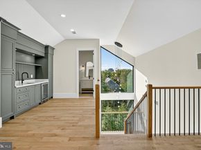 1615 N Wakefield Street, Arlington VA 22207