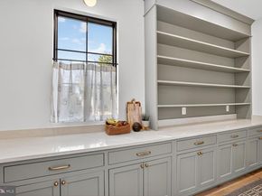 1615 N Wakefield Street, Arlington VA 22207