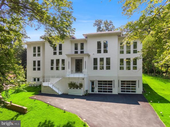 8757 Brook Road, Mclean VA 22102