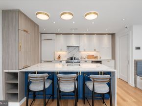 7313 Woodmont Avenue R, Bethesda MD 20814