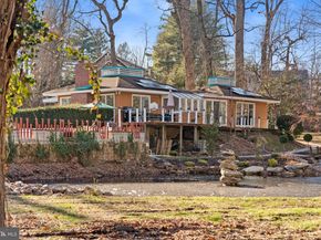 108 Glen Valley Road, Yardley PA 19067