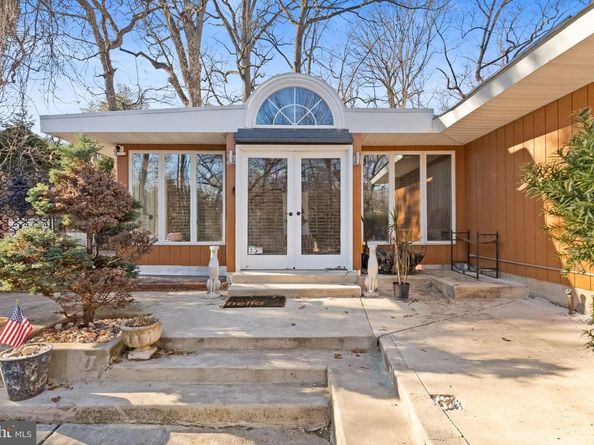 108 Glen Valley Road, Yardley PA 19067