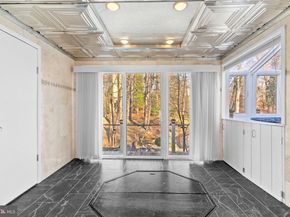 108 Glen Valley Road, Yardley PA 19067