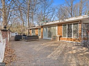 108 Glen Valley Road, Yardley PA 19067