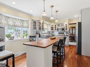 7825 Calvert Street, Philadelphia PA 19152