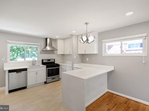208 N Furman Street, Alexandria VA 22304