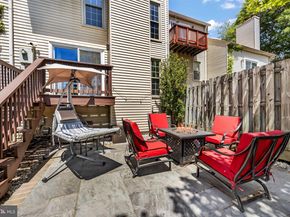 7595 Chrisland Cove, Falls Church VA 22042