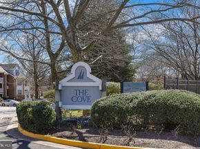 7595 Chrisland Cove, Falls Church VA 22042