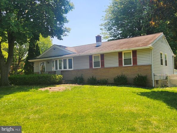 168 Ann Lane, Warminster PA 18974