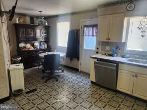 168 Ann Lane, Warminster PA 18974