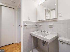 4201 Cathedral Avenue NW 403E, Washington DC 20016