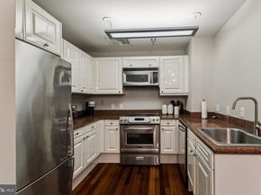 1500 Chestnut Street 8I, Philadelphia PA 19102