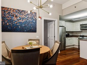 1500 Chestnut Street 8I, Philadelphia PA 19102