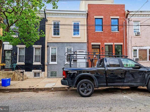 2238 Oakford Street, Philadelphia PA 19146