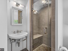 5112 26TH Road N, Arlington VA 22207