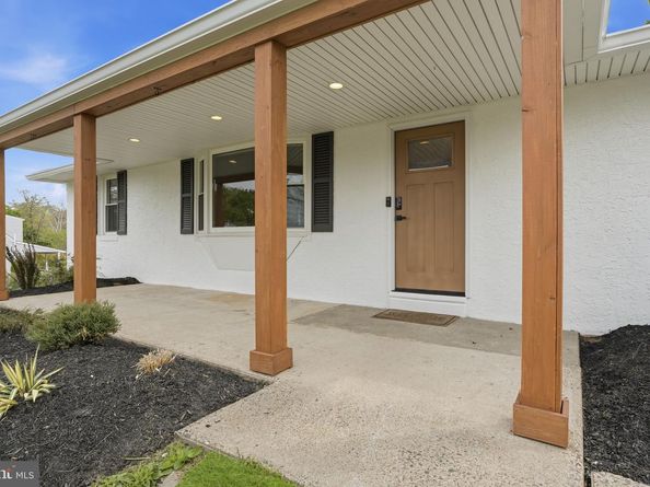 281 S Clearview Avenue, Langhorne PA 19047