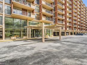 1300 Army Navy Drive 608, Arlington VA 22202
