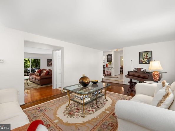 1501 Laurel Hill Road, Vienna VA 22182