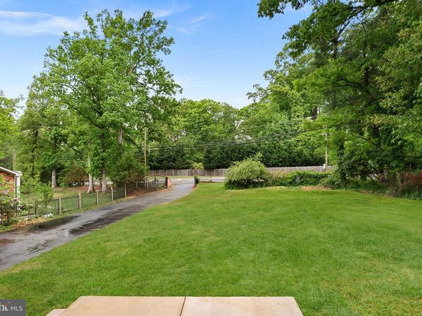 2435 Hunter Mill Road, Vienna VA 22181