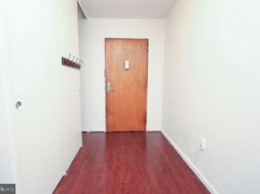 604 S Washington Square 2809, Philadelphia PA 19106