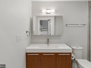 425 Watkins Street, Philadelphia PA 19148