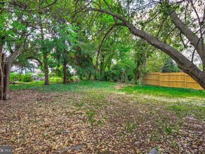 242 Shadeland Avenue, Drexel Hill PA 19026
