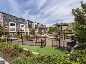 1669 Bandit Loop 406A, Reston VA 20190