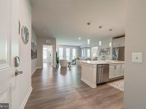 1669 Bandit Loop 406A, Reston VA 20190