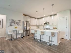1669 Bandit Loop 406A, Reston VA 20190