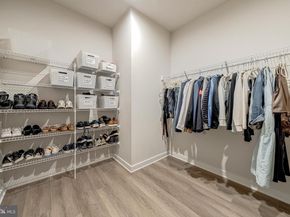 1669 Bandit Loop 406A, Reston VA 20190