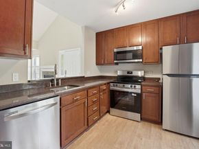 6603 Jupiter Hills Circle J, Alexandria VA 22312