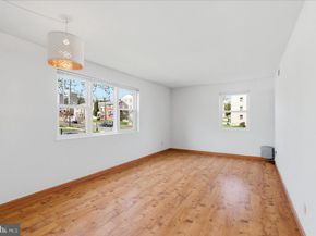 6198 Greenwood Drive 101, Falls Church VA 22044