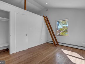 422 N Edgewood Street, Arlington VA 22201