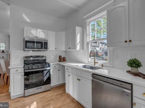 422 N Edgewood Street, Arlington VA 22201